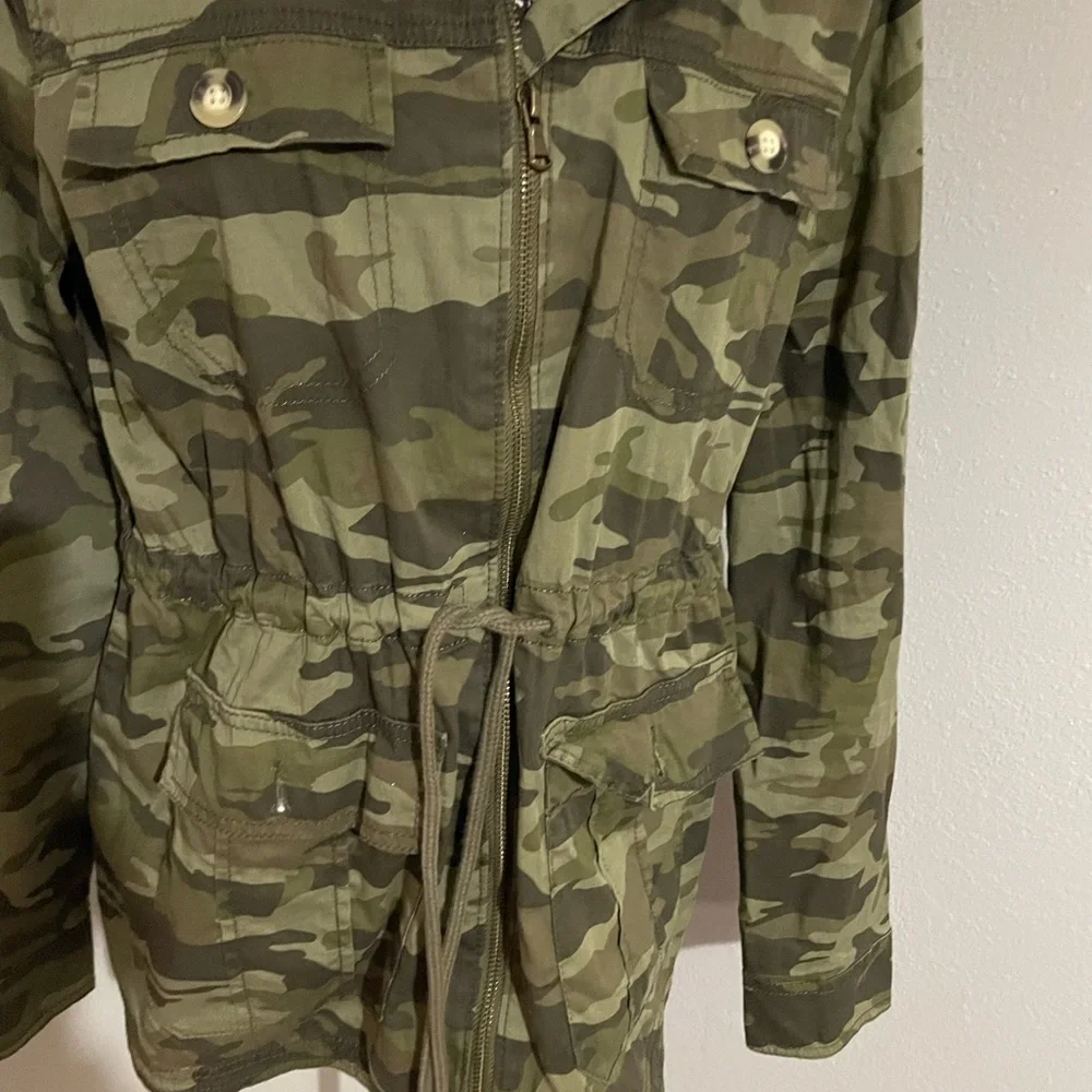 Jacket - Picture 3 of 5